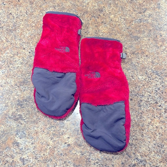 The North Face Thermal Fleece Mittens Size Medium Fuchsia Gray Soft Warm - Picture 1 of 9